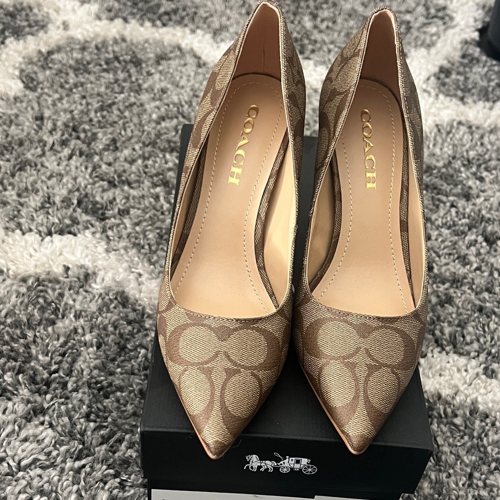 Coach Women's Tan Patterned Heels